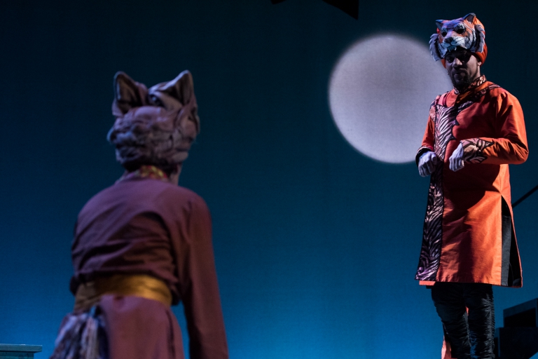 Momma wolf and Shere Kahn - The Jungle Book at IStage